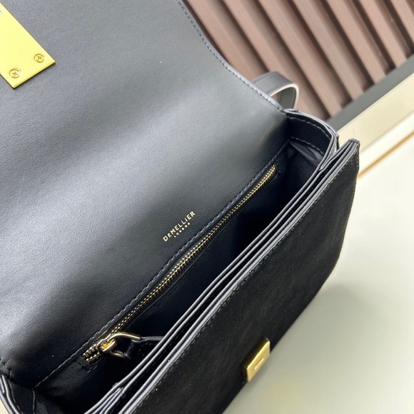 DEMELLIER The Vancouver Leather Shoulder bag NWT